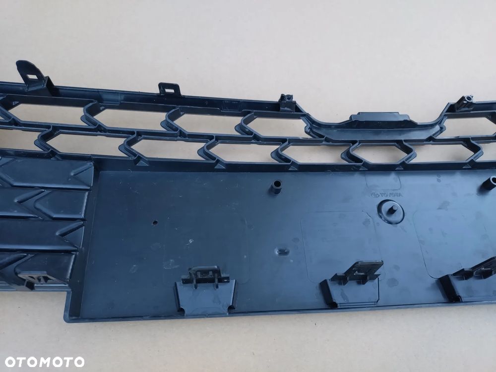 TOYOTA COROLLA E21 LIFT HB 22- 53102-02650 KRATKA W ZDERZAK PRZÓD ORYGINAŁ!  ŁADNA - 9