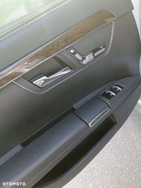 Mercedes-Benz S-Class 2012 photo 4