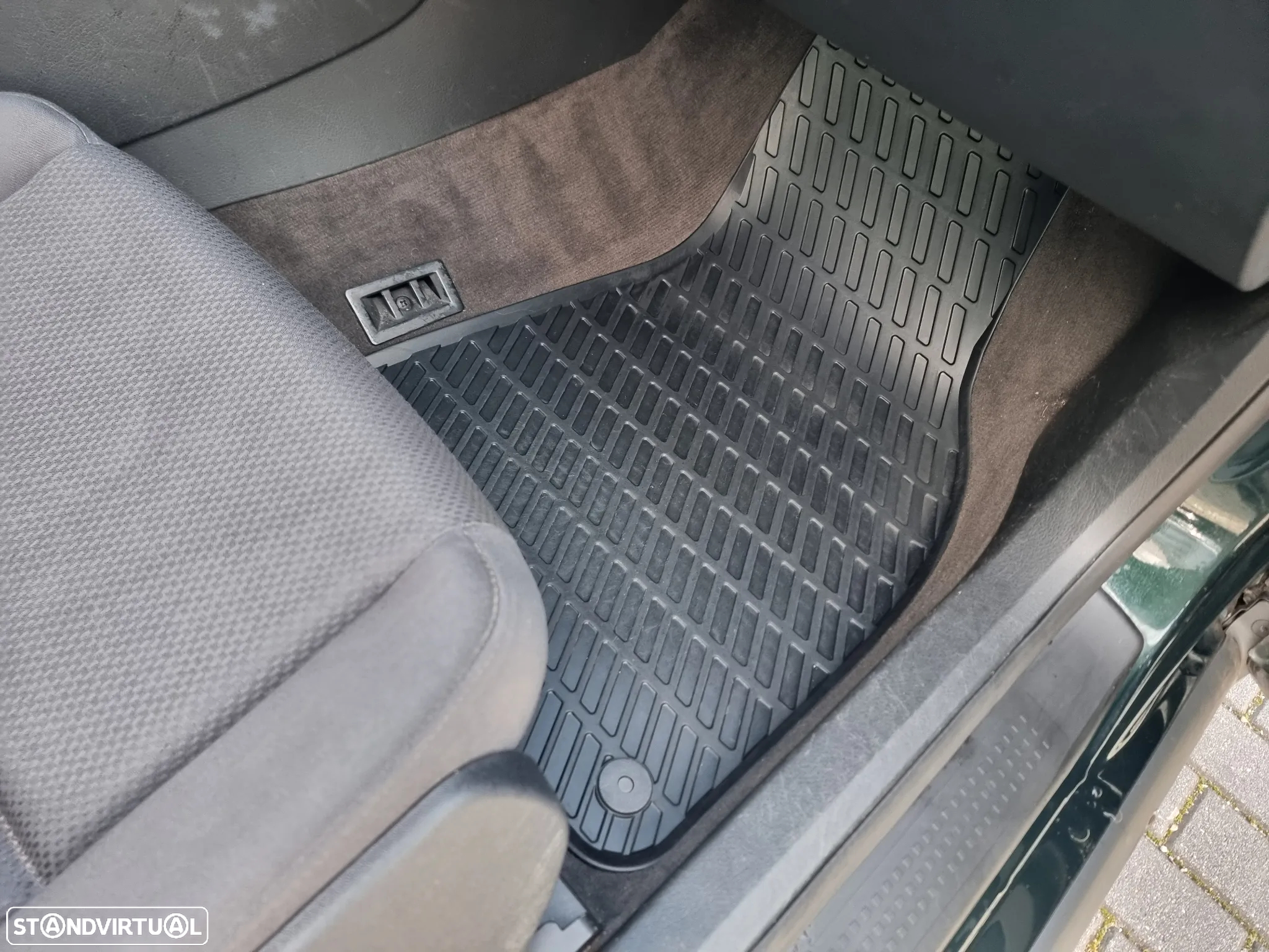 Audi A4 1.6 Exclusive - 24