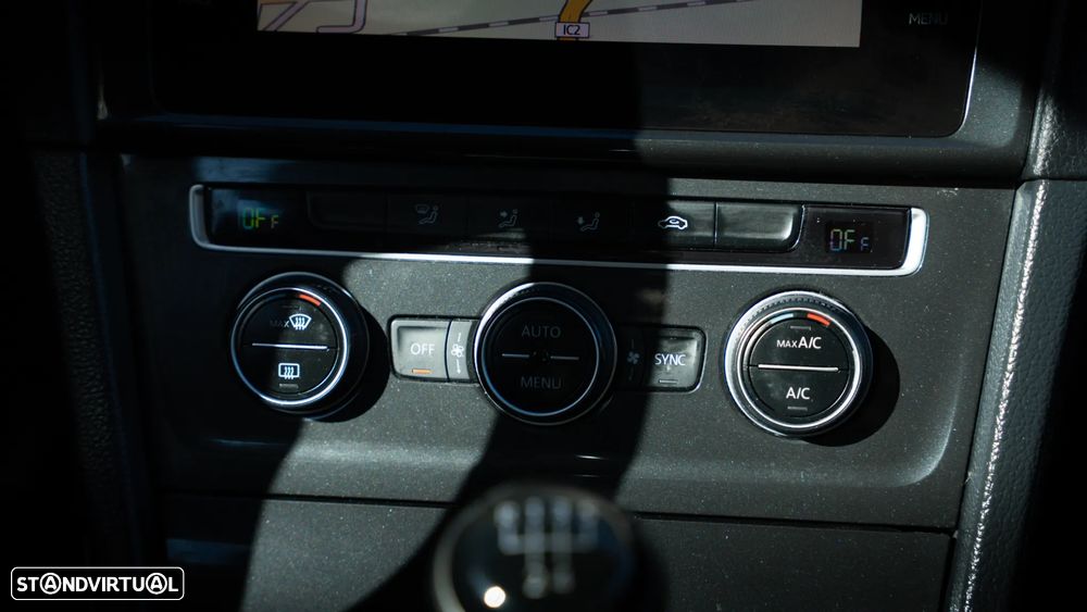 VW Golf Variant 1.6 TDi Confortline - 27