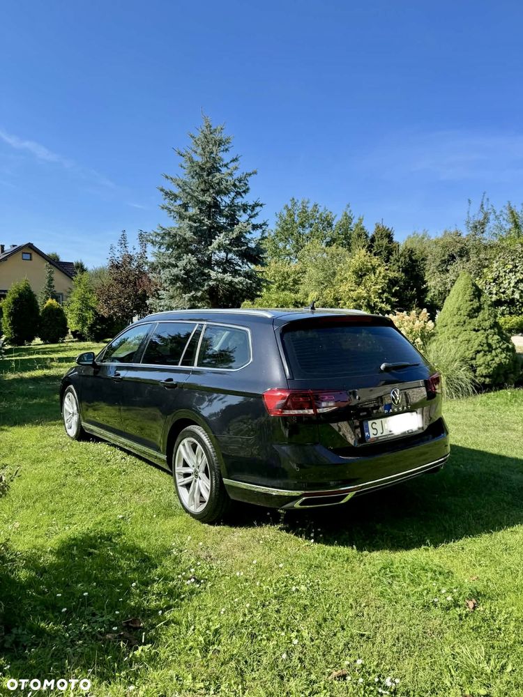 Volkswagen Passat - 4