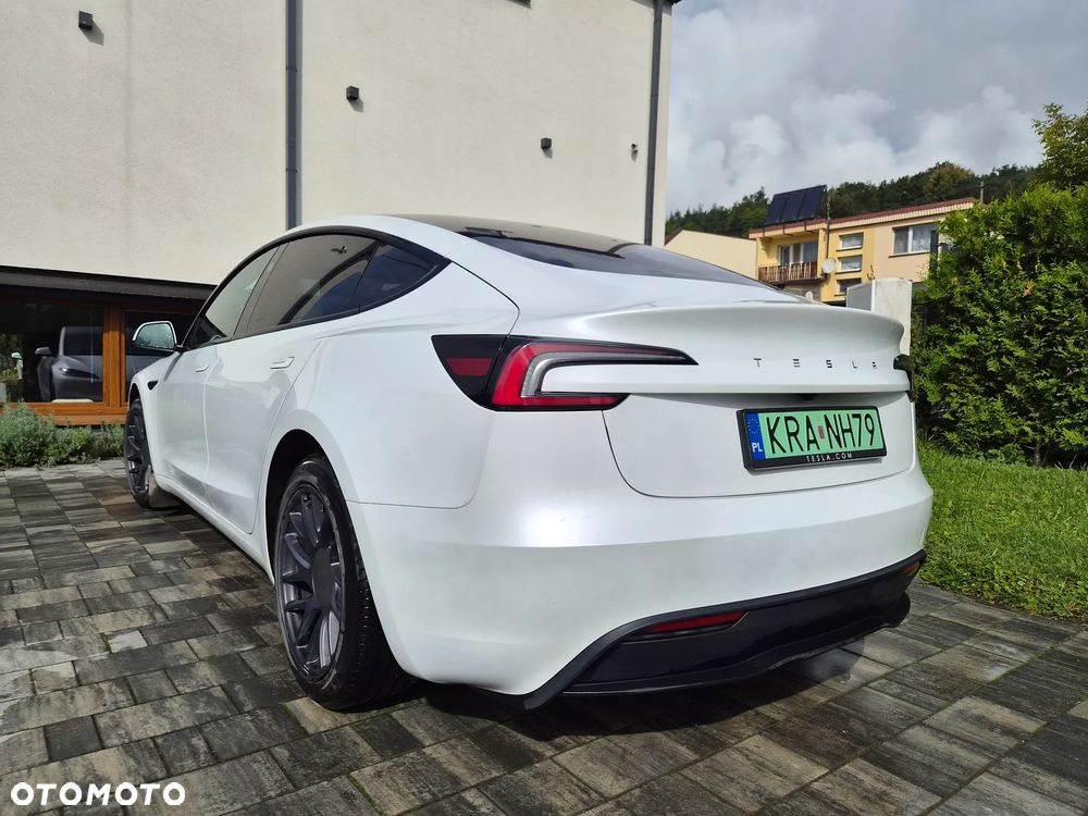 Tesla Model 3 Standard Hinterradantrieb - 4