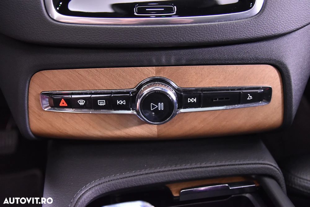 Volvo XC 90 T8 eAWD R-Design - 18