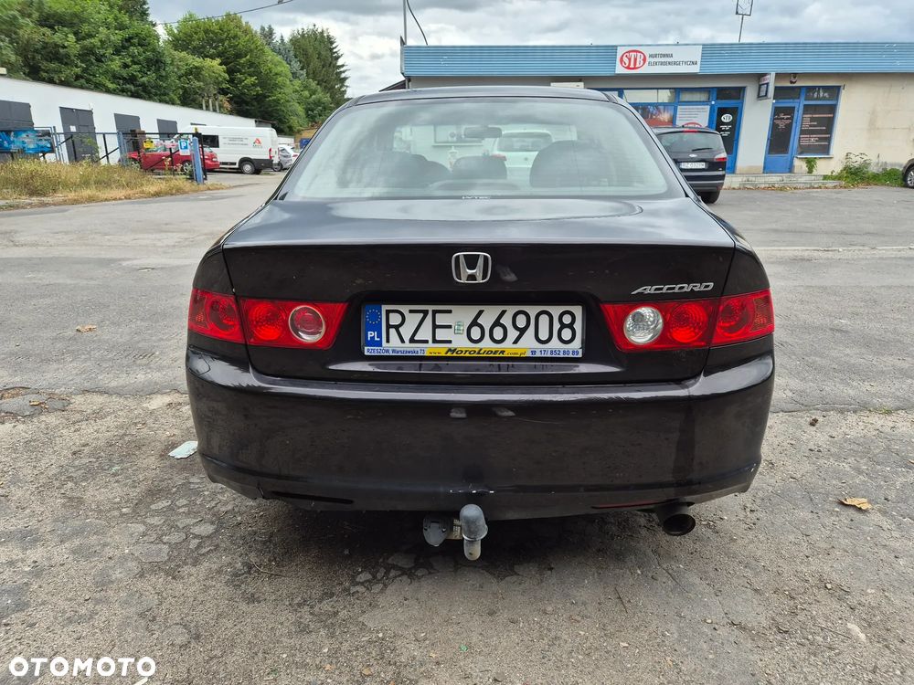 Honda Accord 2.0 Comfort - 2