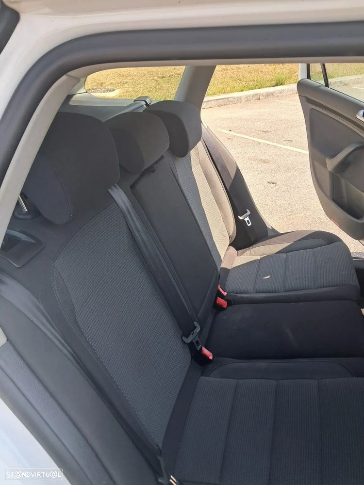 Volkswagen Golf Variant 2.0 TDi Confortline — fotografia 12