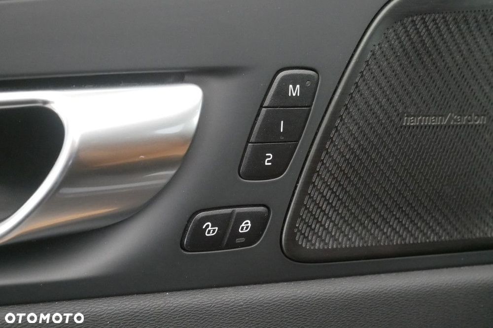 Volvo XC 60 - 33