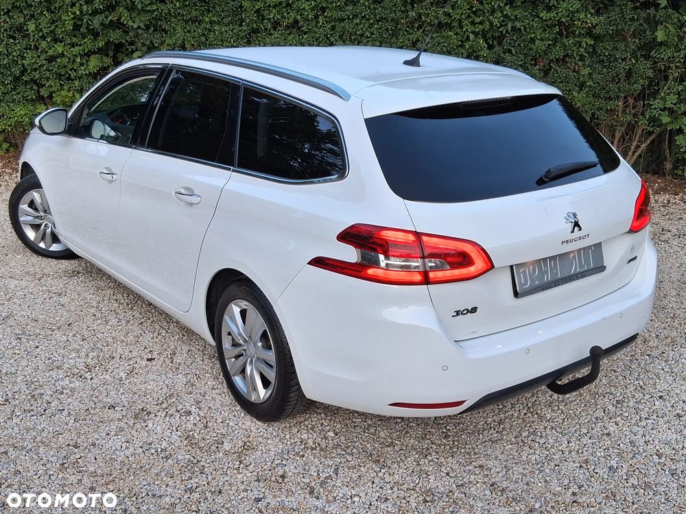 Peugeot 308 SW 1.6 BlueHDi Allure S&S - 18