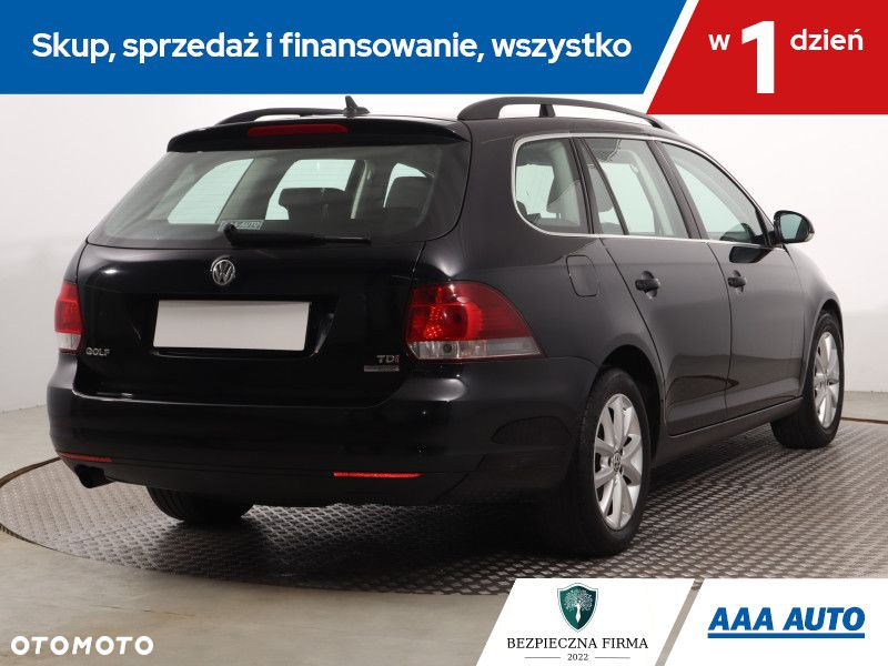 Volkswagen Golf - 6