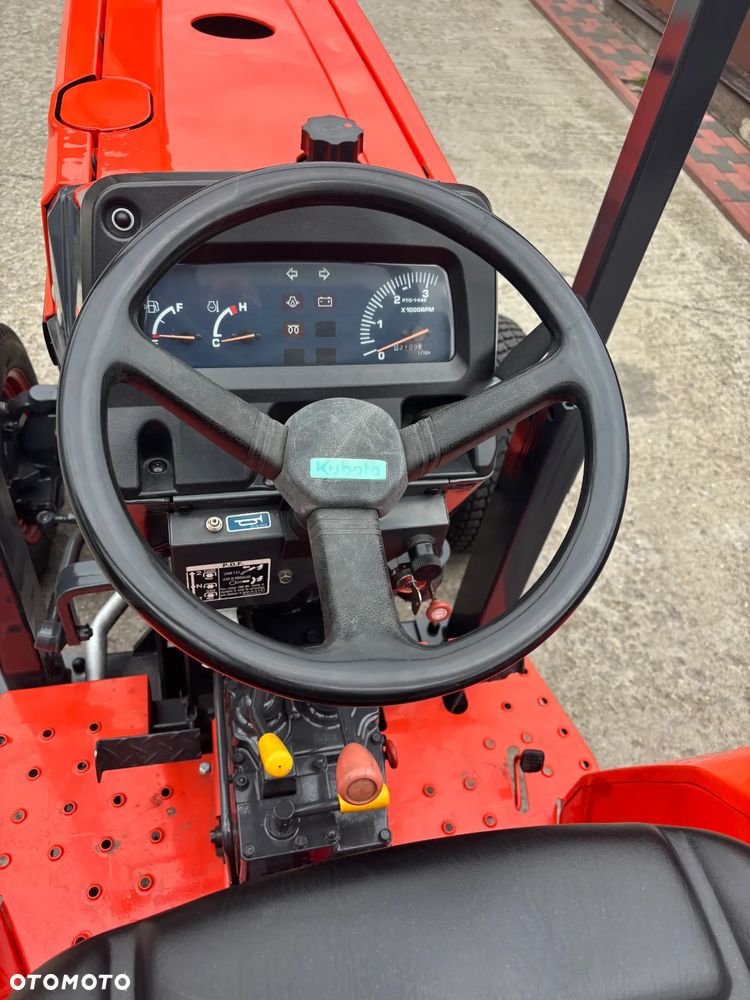 Kubota L3000DT - 8