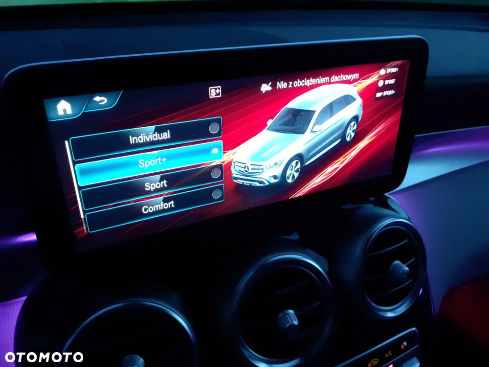 Mercedes-Benz GLC 200 4Matic 9G-TRONIC Exclusive - 38