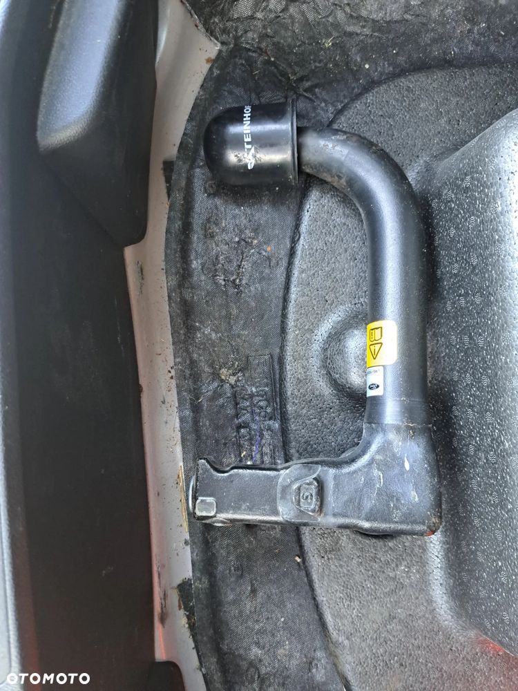 Ford Kuga 2.5 FHEV FWD Titanium - 10