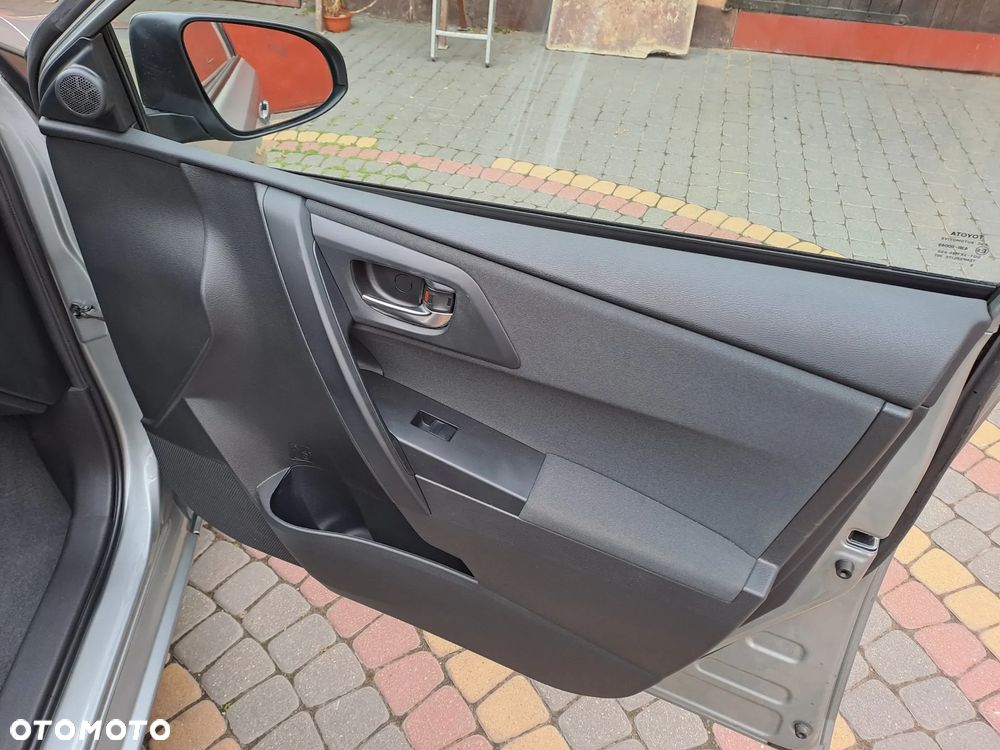 Toyota Auris - 15