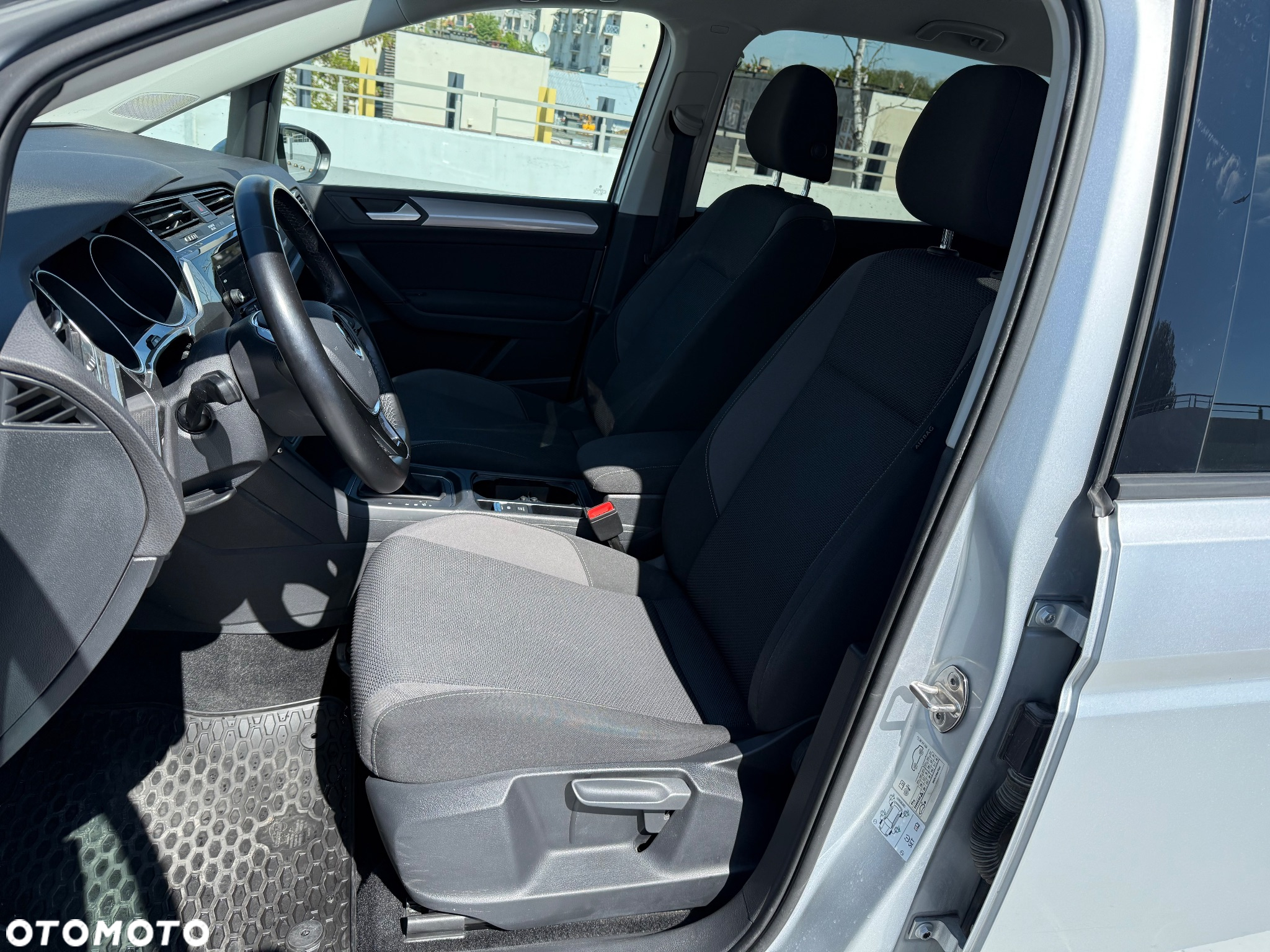 Volkswagen Touran 1.5 TSI EVO Trendline DSG - 16