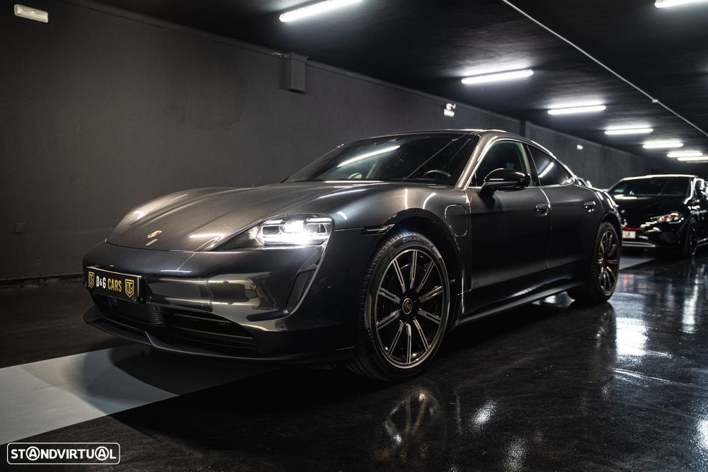Porsche Taycan Bateria Performance Plus - 22