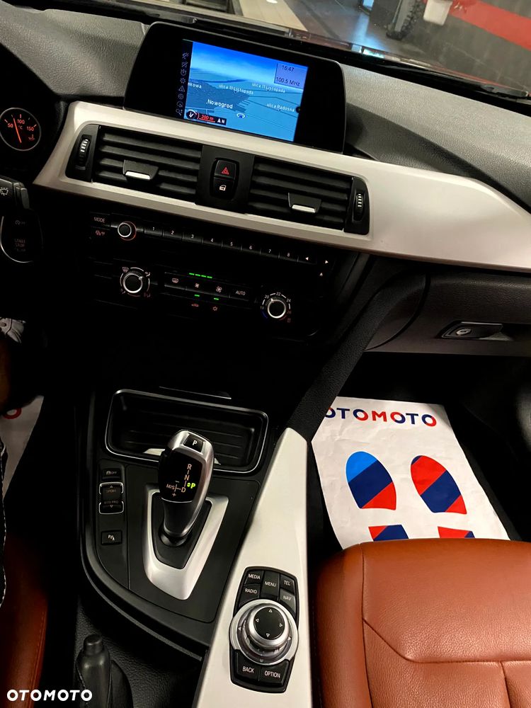 BMW Seria 3 316d Sport Line - 14