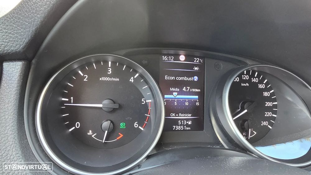 Nissan Qashqai 1.5 dCi N-Connecta - 9