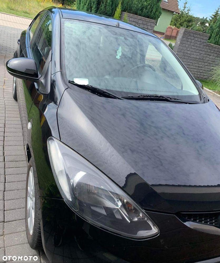 Mazda 2 - 4