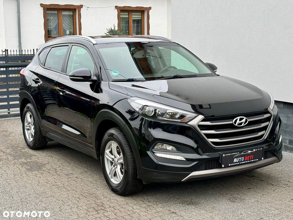 Hyundai Tucson blue 1.6 GDi 2WD Intro Edition
