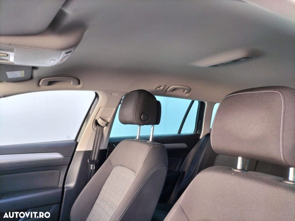 Volkswagen Passat - 16
