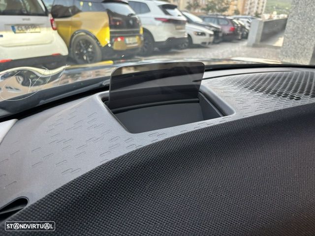 MINI 3 Portas Cooper C Essential - 20