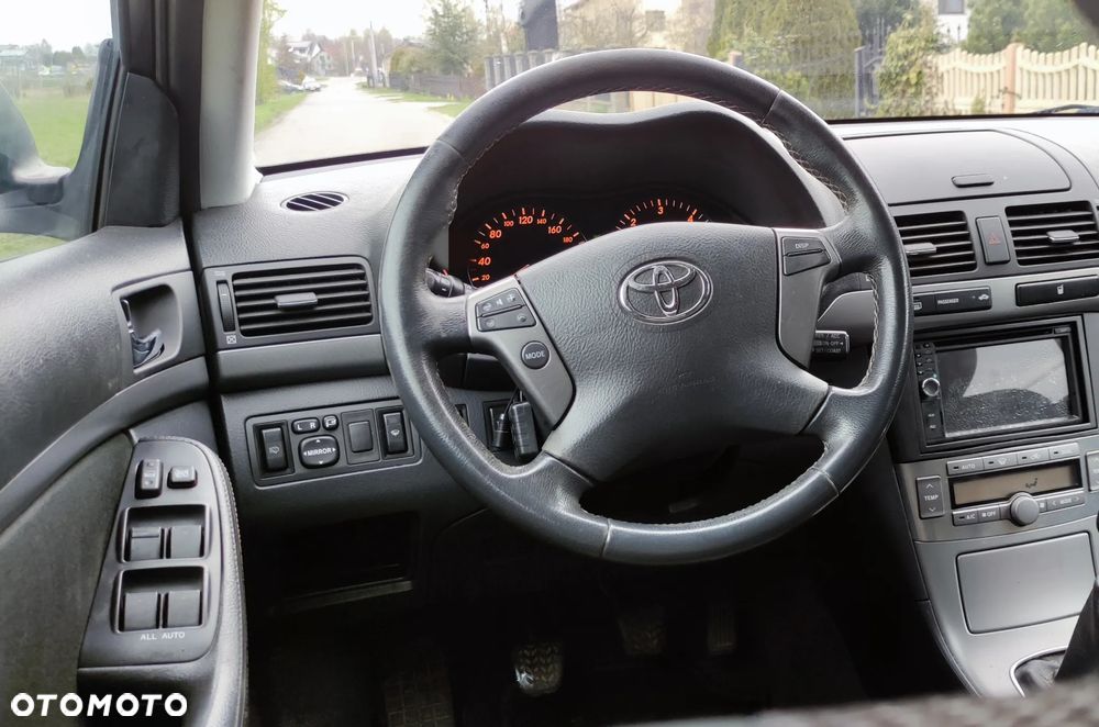 Toyota Avensis 2.2 D-CAT Sol plus NAVI - 5