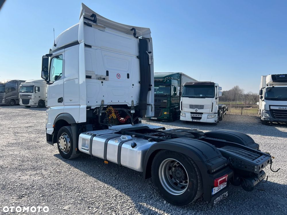 Mercedes-Benz Actros - 5