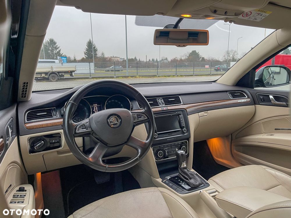 Skoda Superb 2.0 TSI L&K DSG - 8