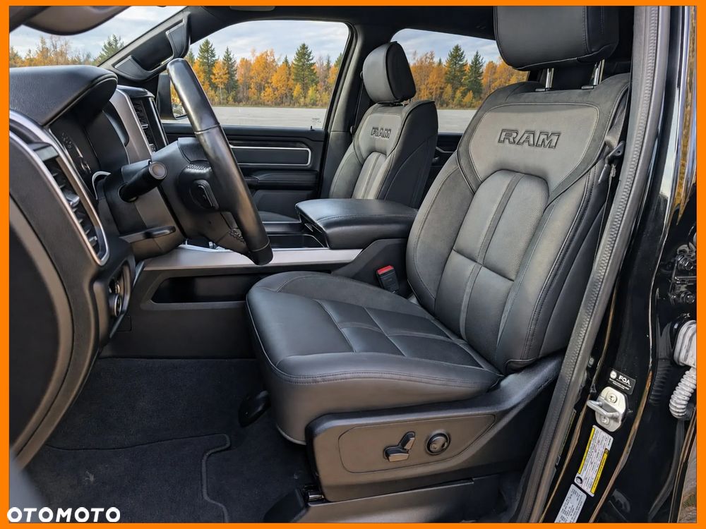 RAM 1500 Crew Cab Shortbed Bighorn - 14