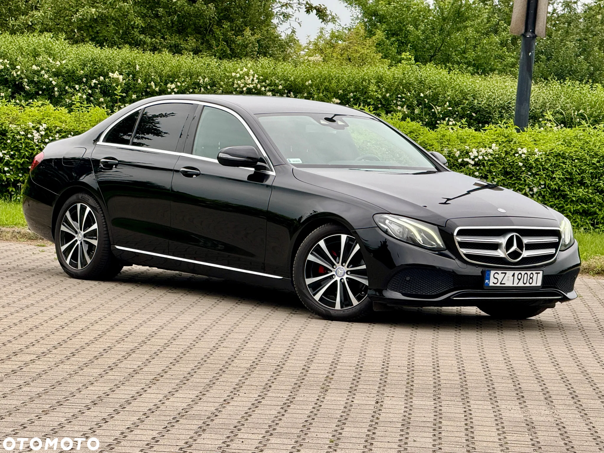 Mercedes-Benz Klasa E 220 d Business Edition 9G-TRONIC - 13