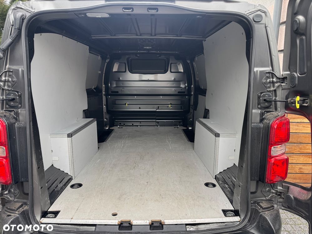 Peugeot Expert 2.0 BlueHDi Long 2,9t Premium (bryg.) - 38