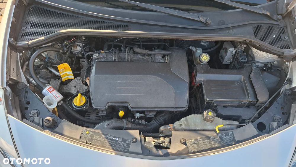 Renault Clio - 22