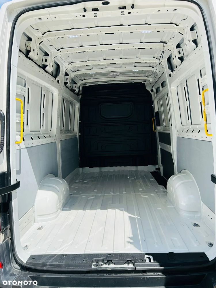 Volkswagen Crafter - 14