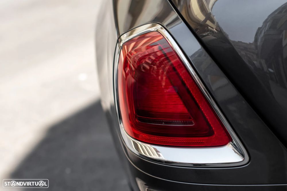 Rolls Royce Wraith 6.6 Twin-Turbo V12 - 24