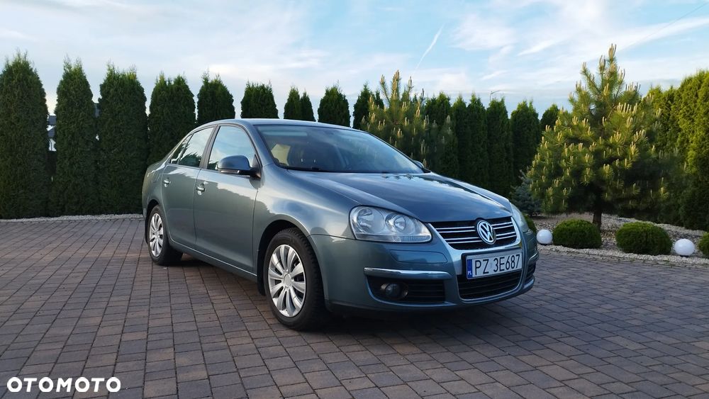 Volkswagen Jetta 1.4 TSI Comfortline - 1