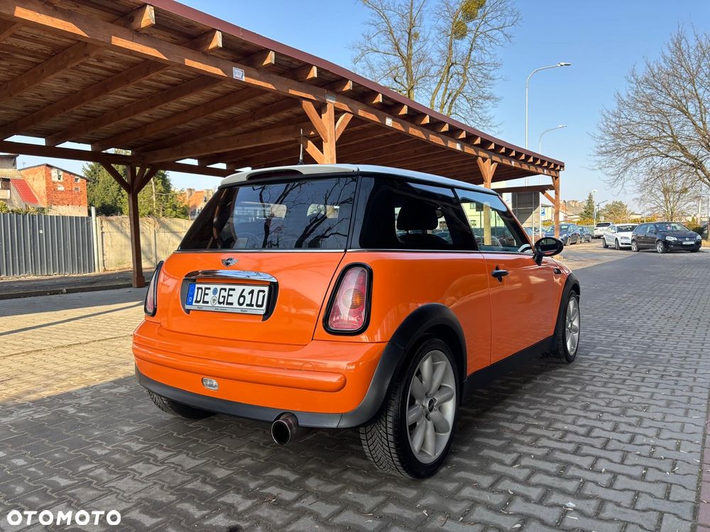 MINI Cooper Seven - 1
