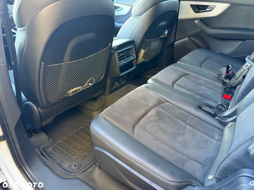 Audi Q7 - 10