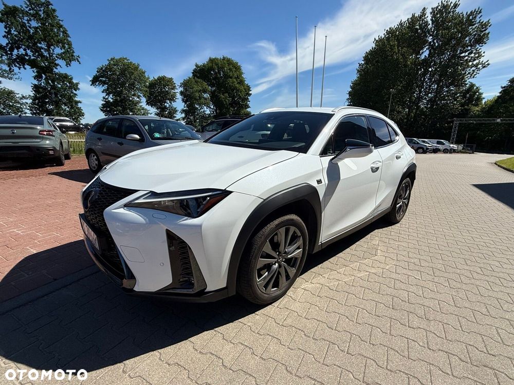Lexus UX - 8