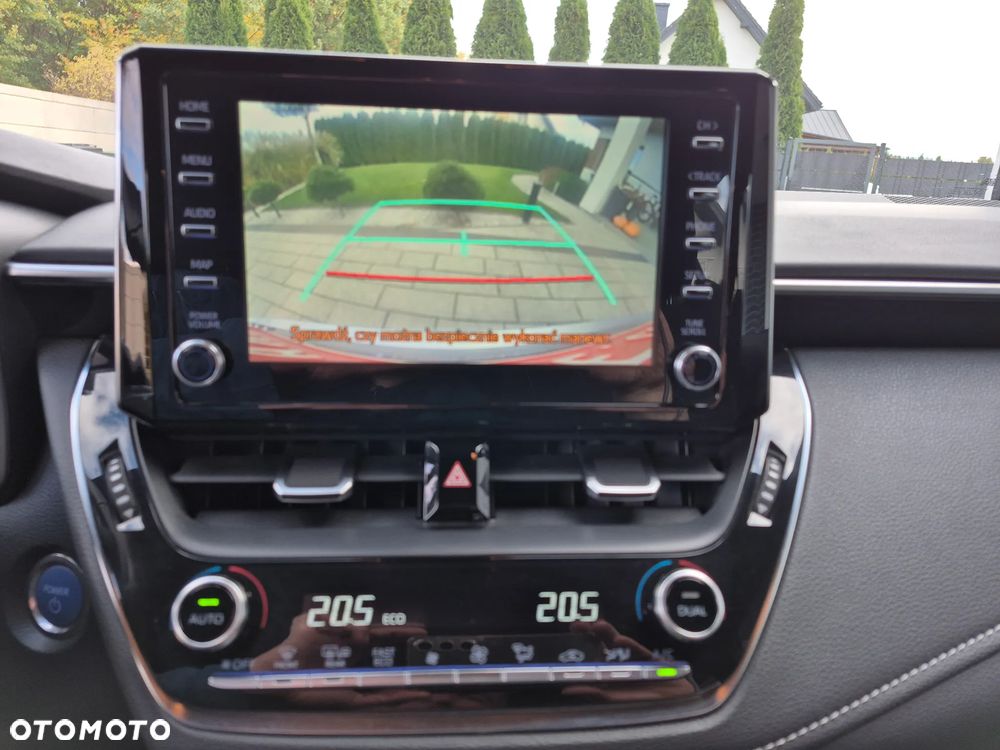 Toyota Corolla 2.0 Hybrid Comfort - 12