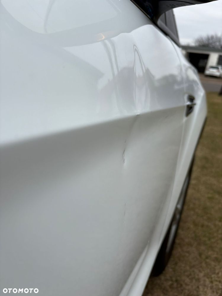 Ford Kuga 2.0 TDCi 2x4 Titanium - 18