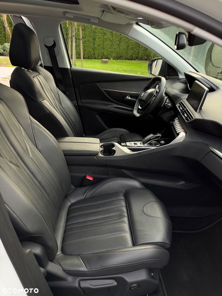 Peugeot 5008 - 10