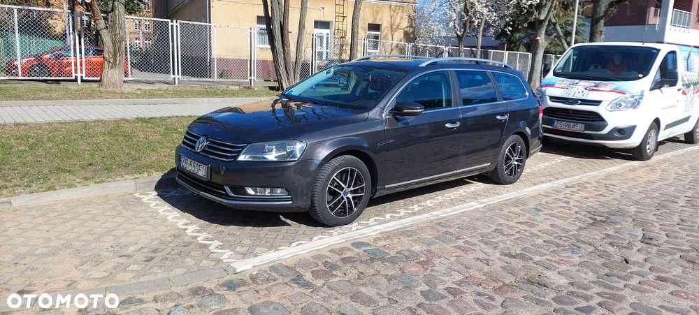 Volkswagen Passat 1.6 TDI Comfortline - 4