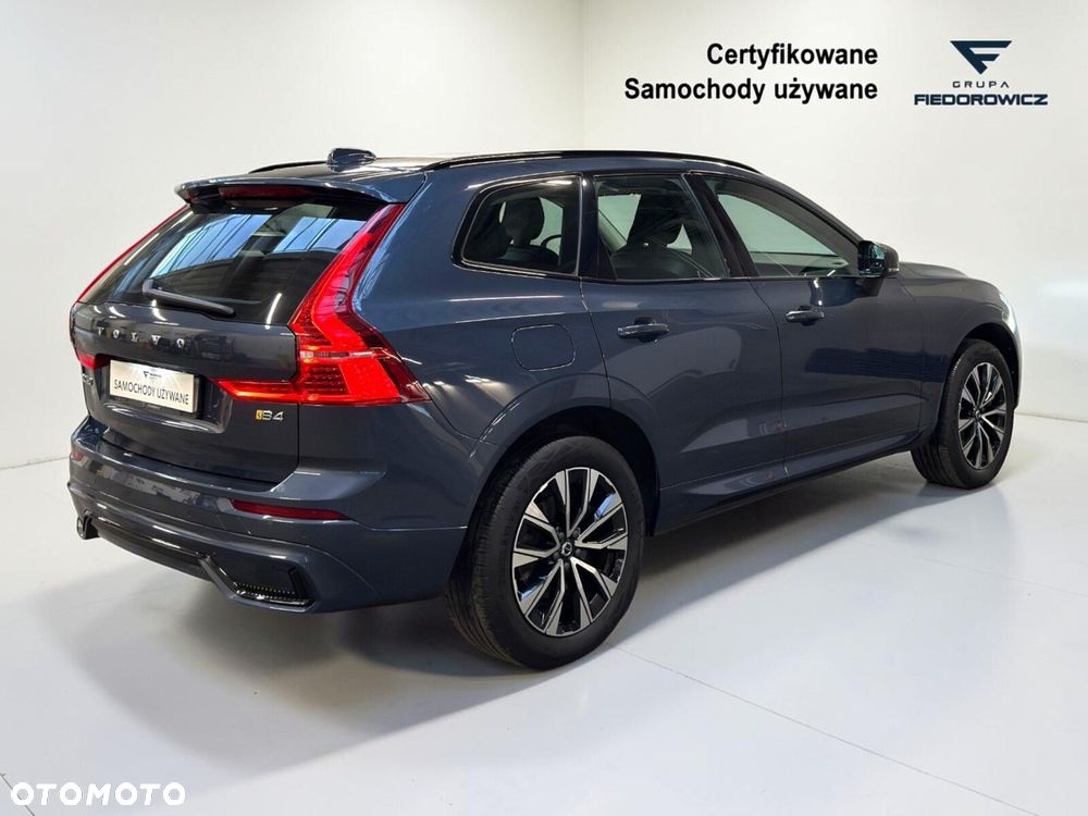 Volvo XC 60 B4 B Plus Dark - 9