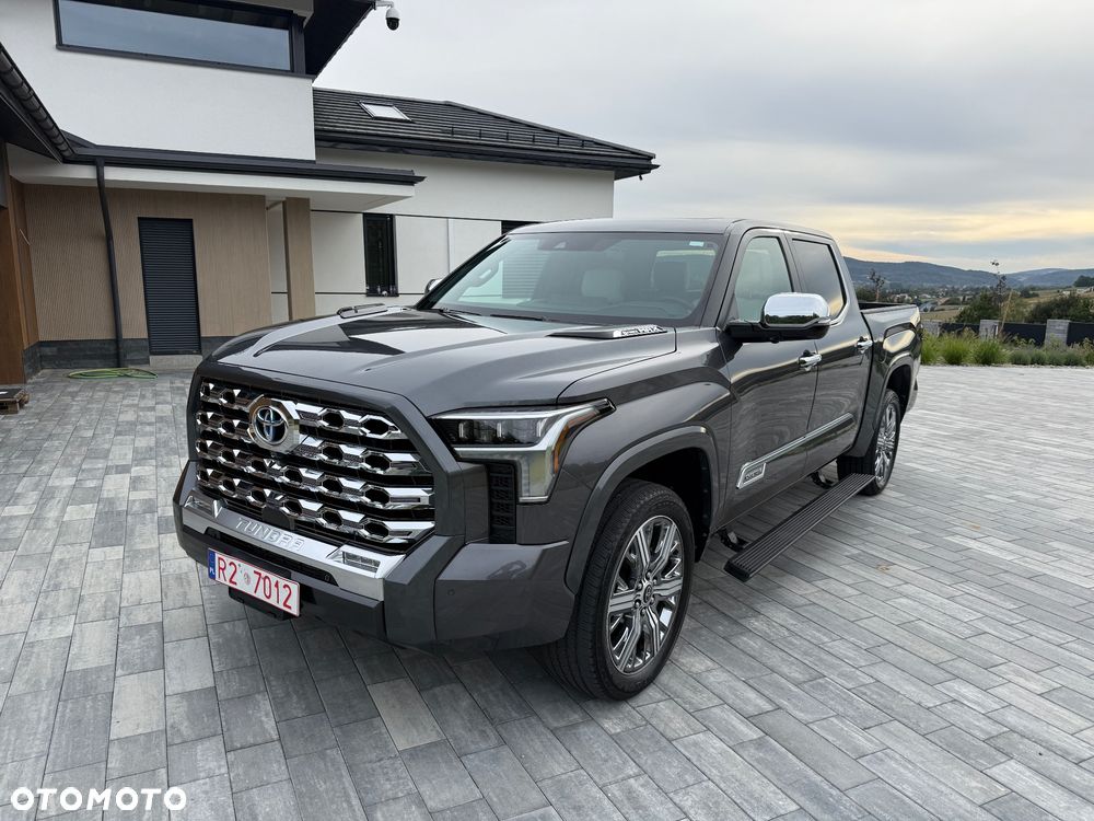 Toyota Tundra - 12
