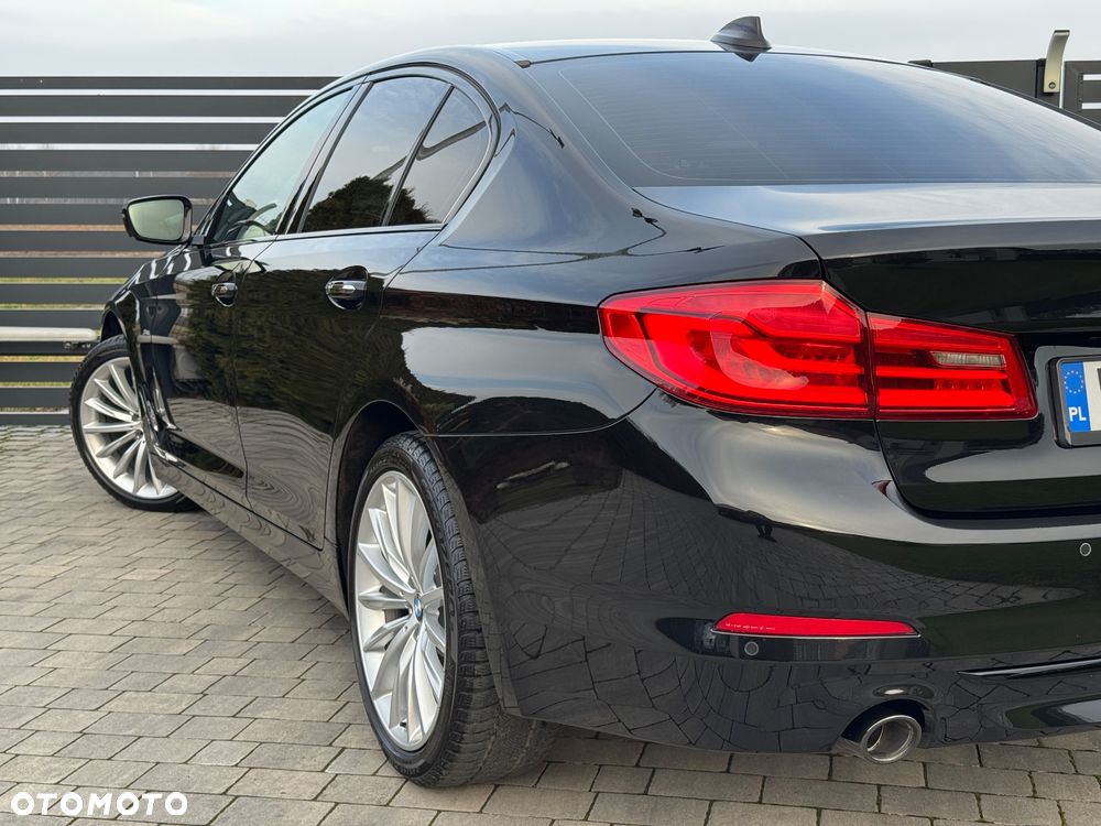 BMW Seria 5 520d Sport Line - 30