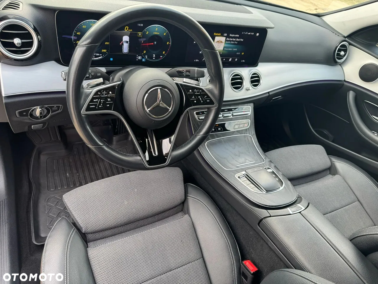 Mercedes-Benz Klasa E 220 d T 9G-TRONIC - 18