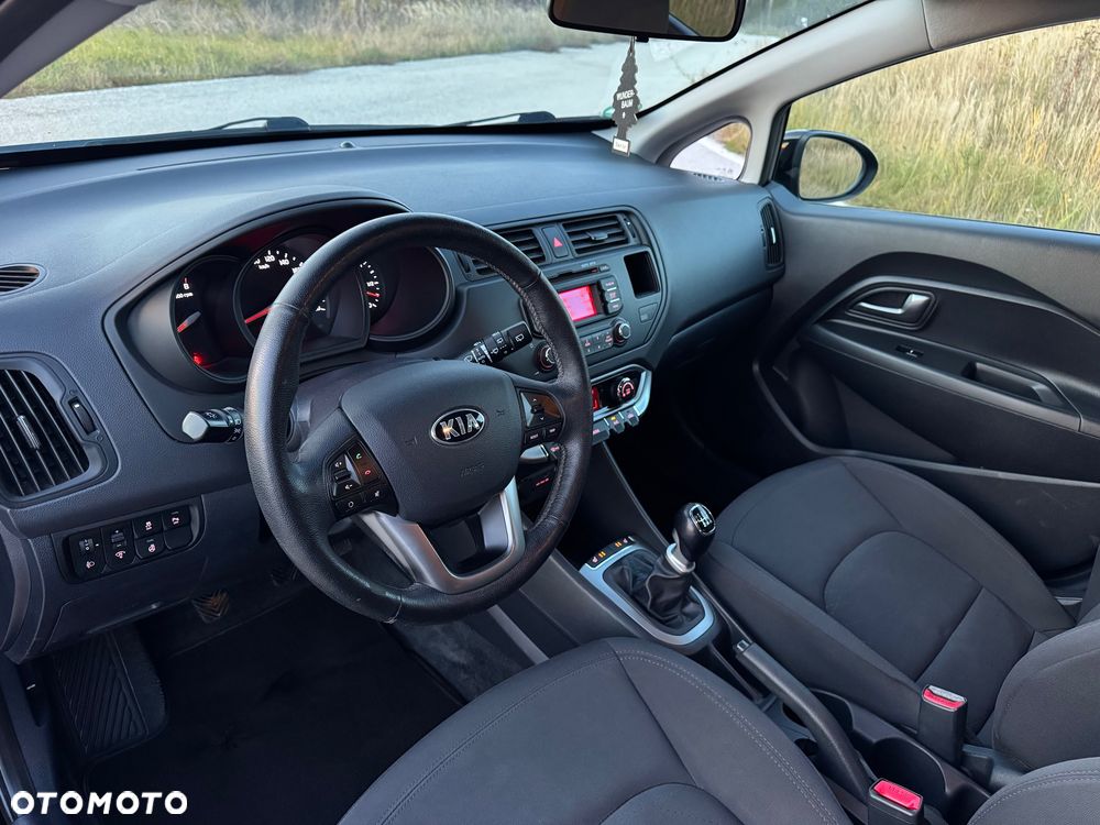 Kia Rio 1.4 Dream Team Edition - 19