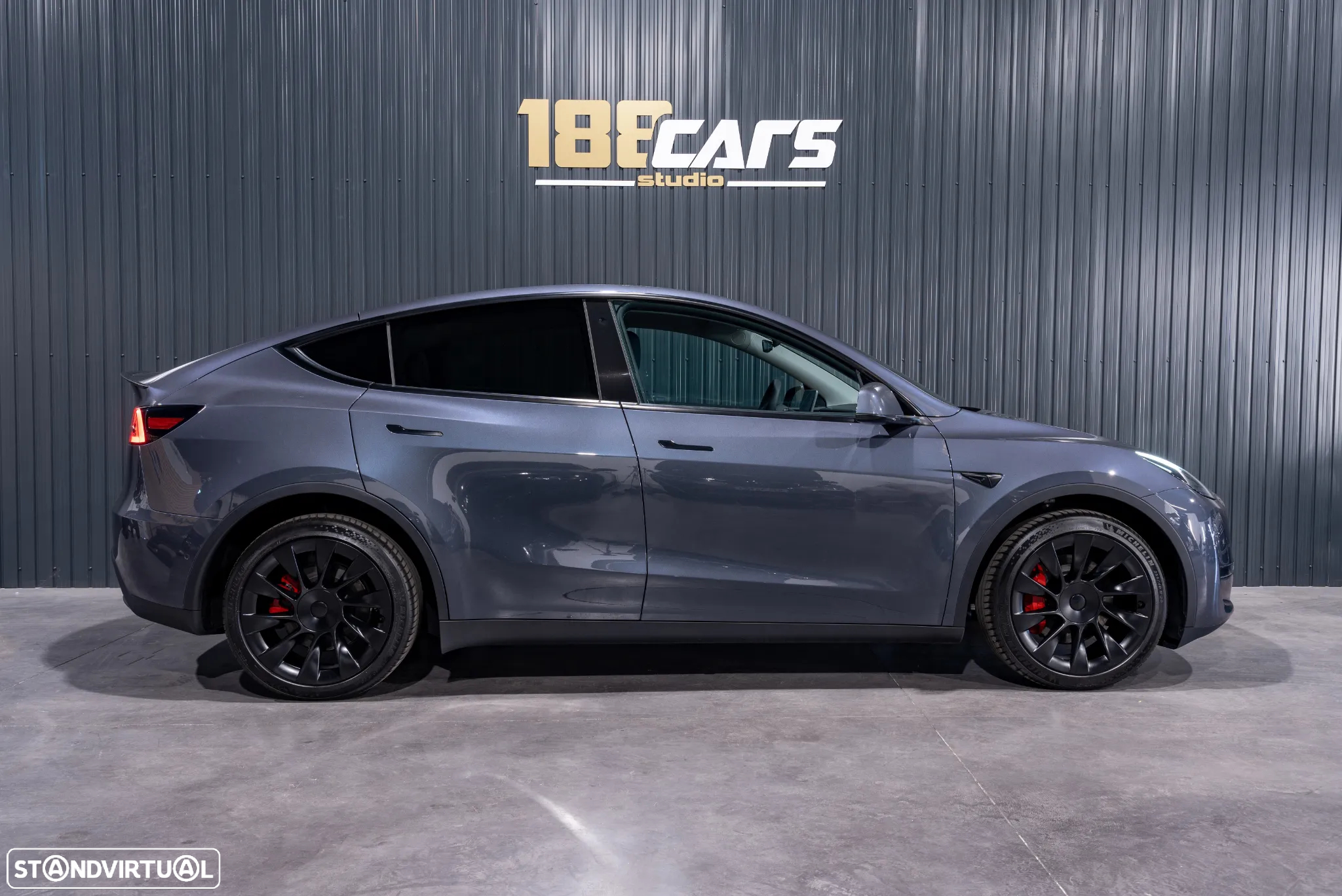 Tesla Model Y Long Range Dual Motor AWD - 4