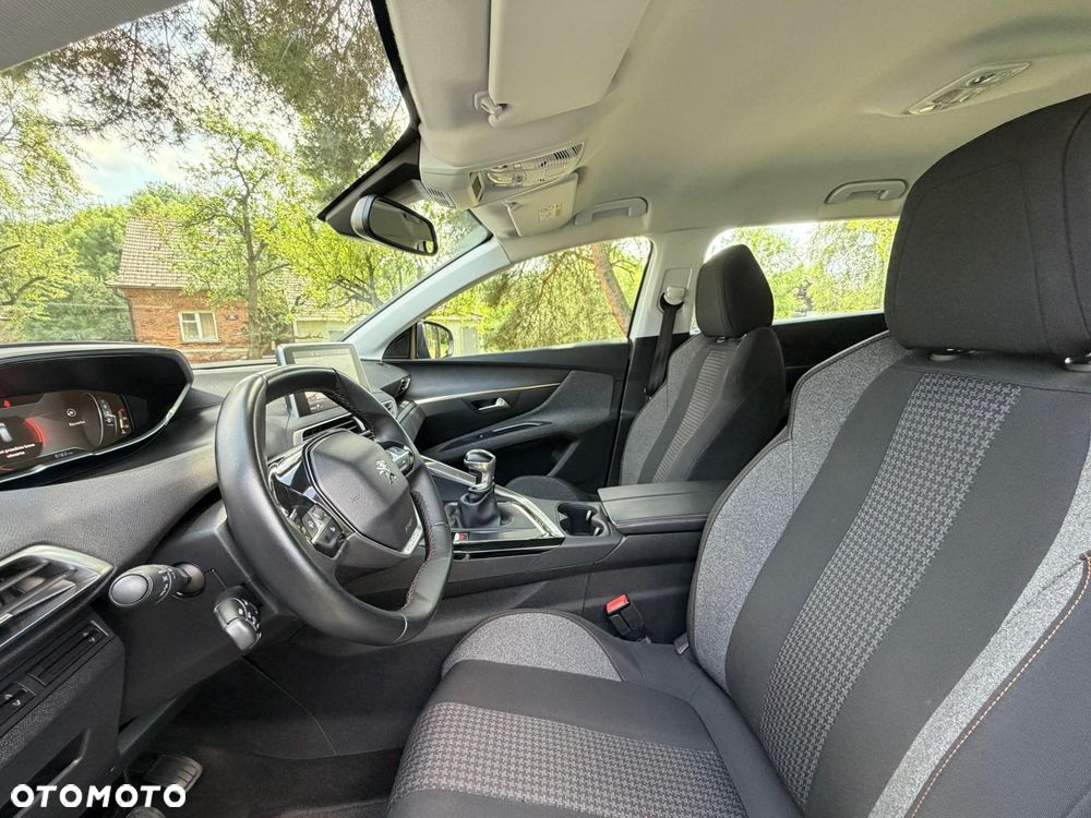 Peugeot 5008 PureTech 130 Allure - 17