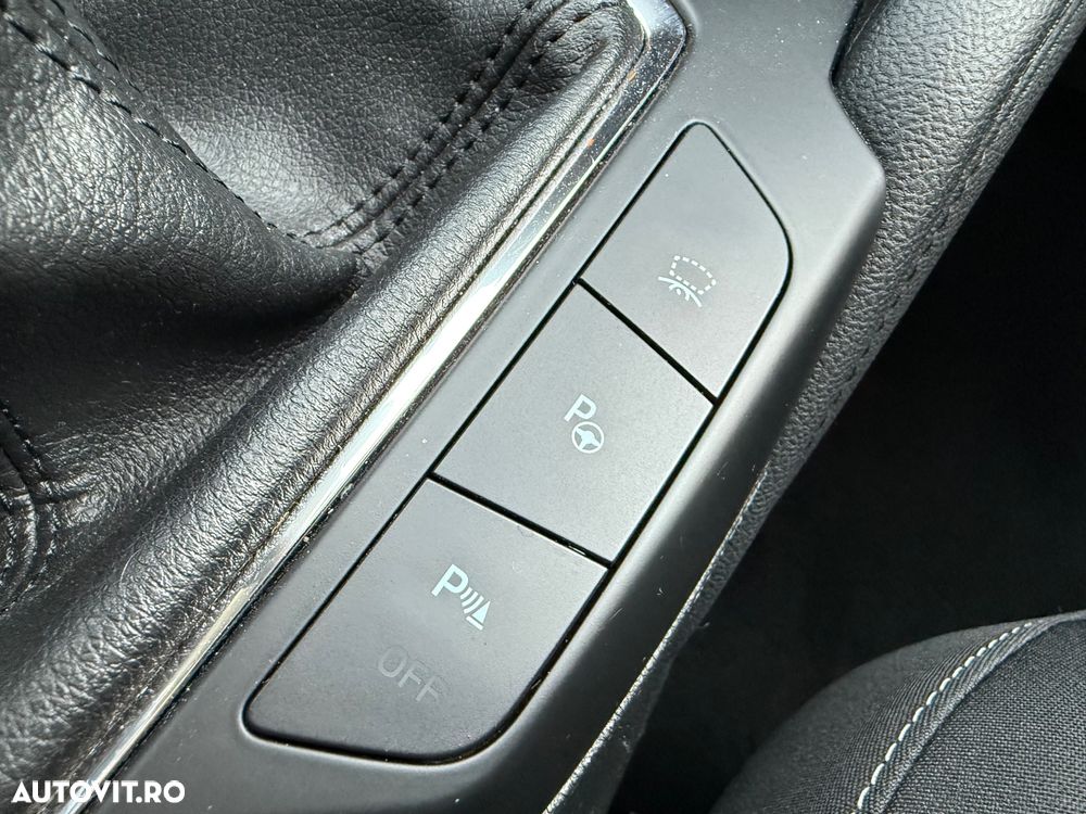 Ford Kuga 1.6 EcoBoost 2x4 Titanium - 18