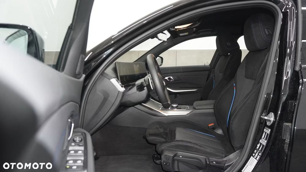 BMW Seria 3 330i xDrive M Sport - 12